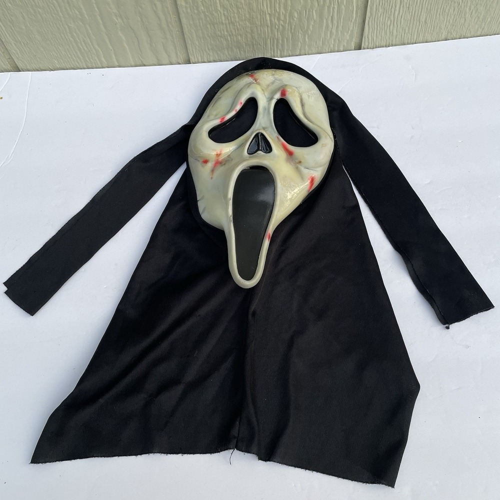 VTG Fun World Scream Ghost Face Mask Bloody Easter Unlimited EU Mold S9206